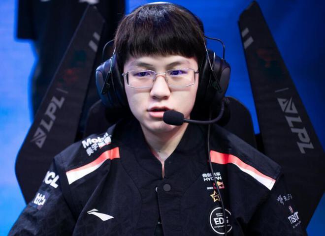 圈内大佬曝光他的合同,打得不好就回来_viper_uzi_战队