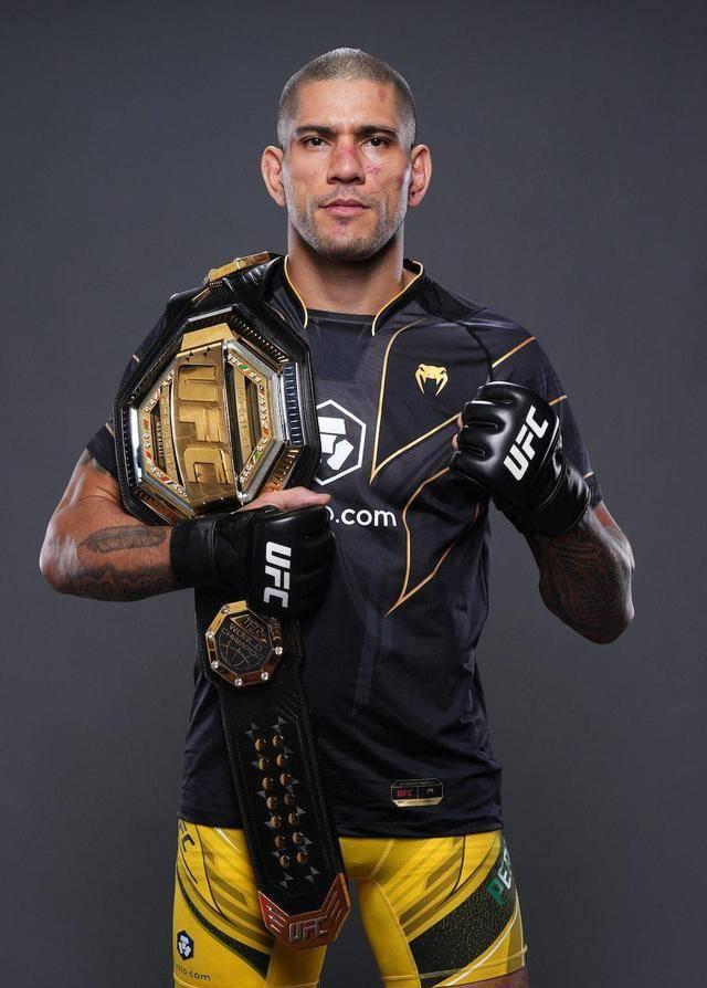 新科ufc冠军佩雷拉透露最害怕的对手,竟然不是黑龙阿迪萨亚_比赛_格斗