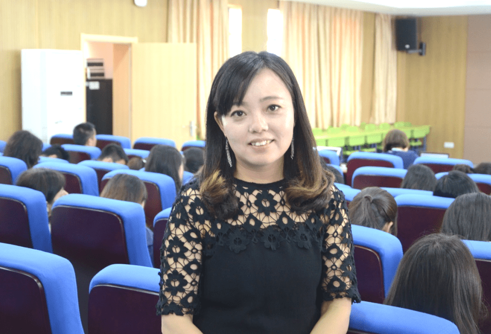 徐丹丹 南京市孝陵卫初级中学怀着教育的初心,陆慧老师来到了月小大