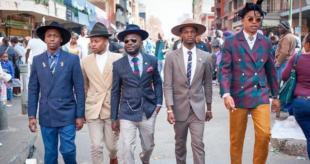 非洲有一群以穿着时尚为信仰的人,花光全部积蓄只为穿一身名牌_萨普尔