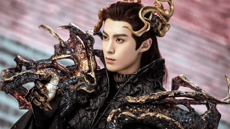 蔡徐坤堕胎事件惹网怒,疑找封杀女星堵枪眼,王鹤棣跑男白录了_网友