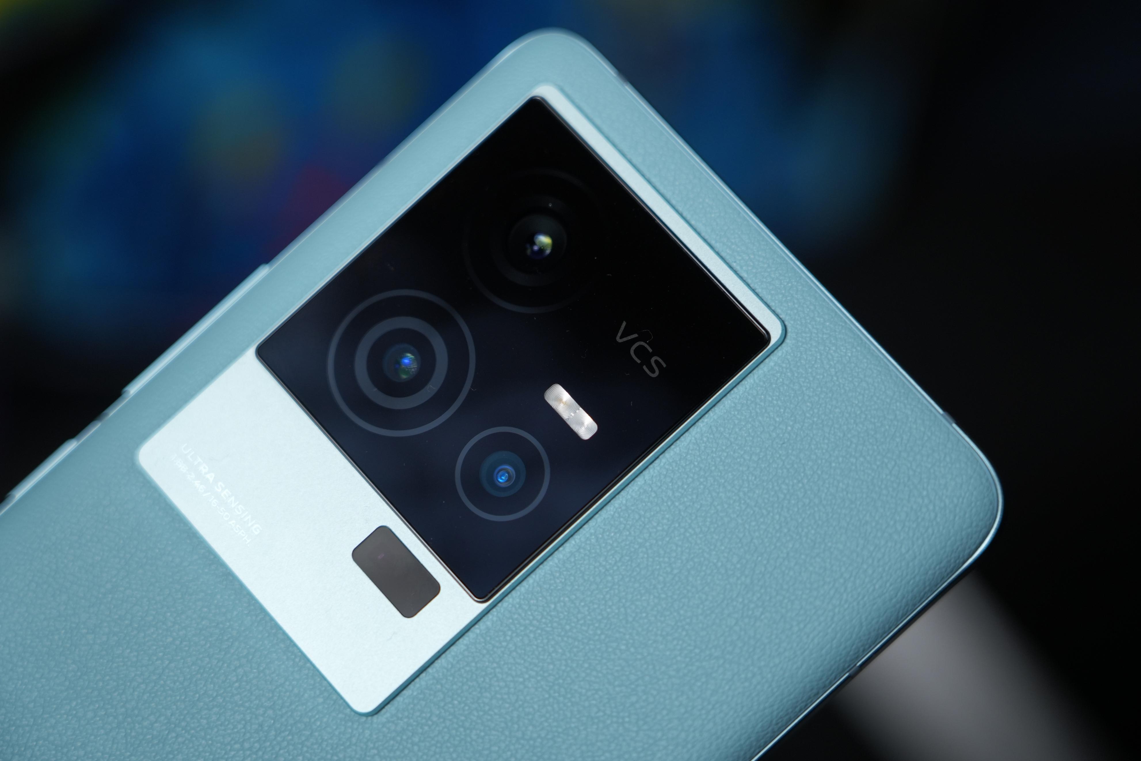 亚运会电竞手机iQOO11S快评测:应该没有比Ta更强的直板旗舰!