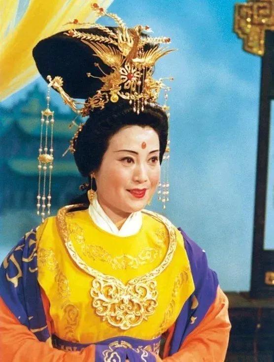 西游记:难怪嫦娥会拒绝天蓬元帅示爱,她的后台连孙悟空见了都怕_仙子