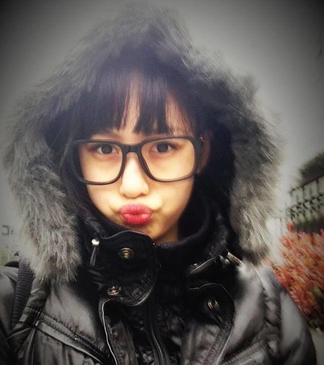 赵圆瑗与《天龙八部》主创合影,她与张檬是有一点像,不过赵圆瑗要英气