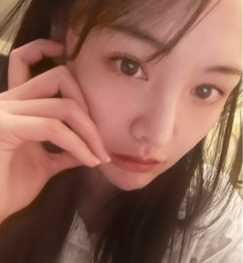 蔡徐坤塌房,郑爽疑似被拉来挡刀,粉丝:前流量的命也是命啊_网友_声明