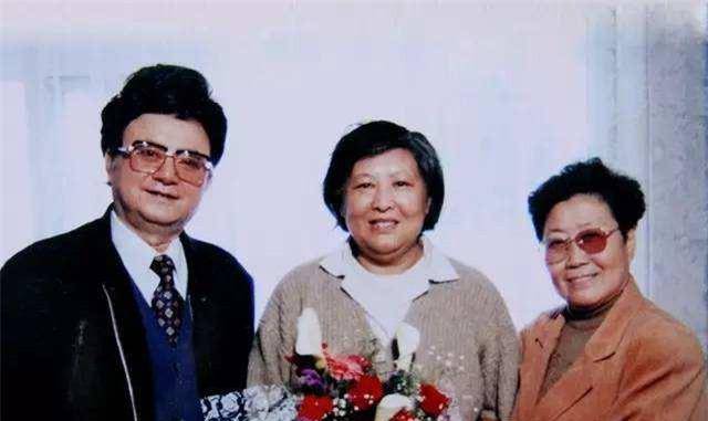 "云南的女儿"杨丽坤,创中国影坛传奇,却因"阿诗玛"被逼疯_电影_唐凤楼