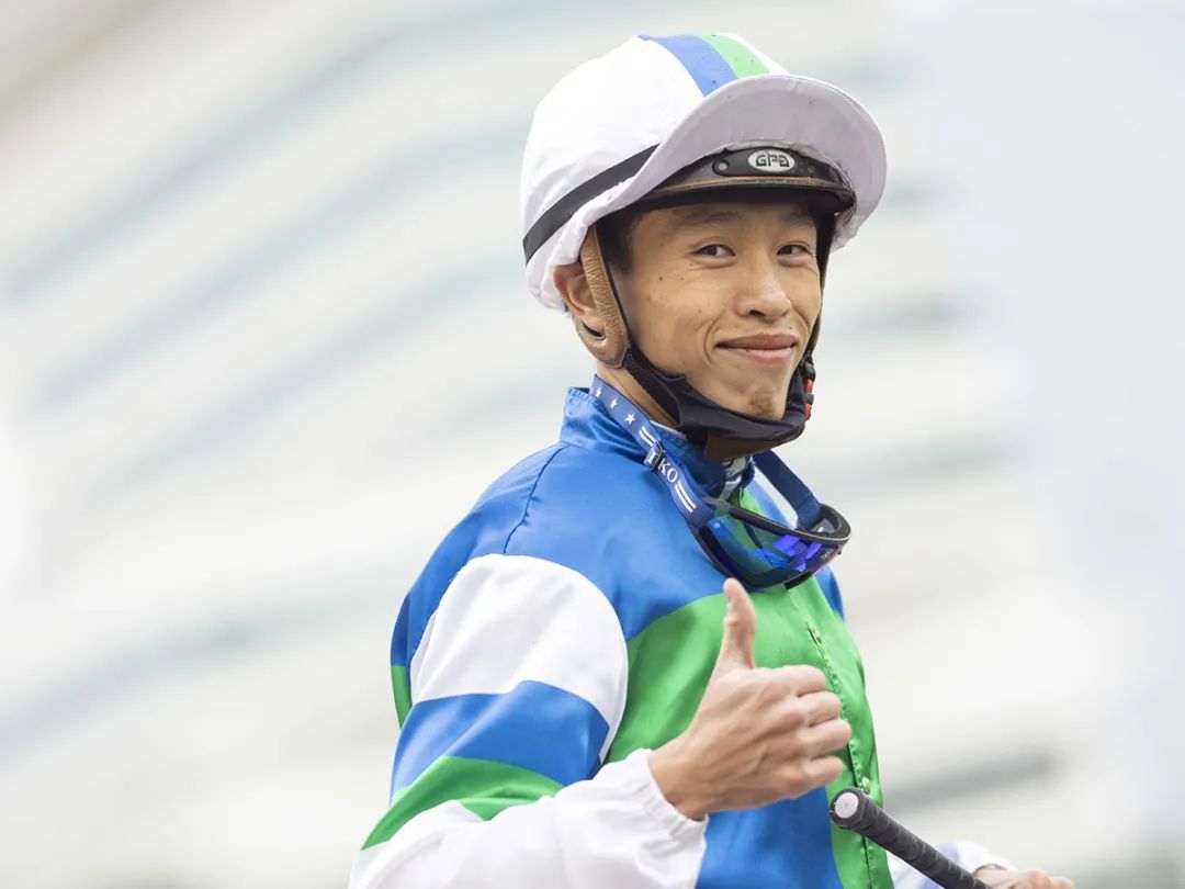 潘顿参选的骑师包括潘顿,何泽尧,布文,田泰安,蔡明绍,希威森,梁家俊