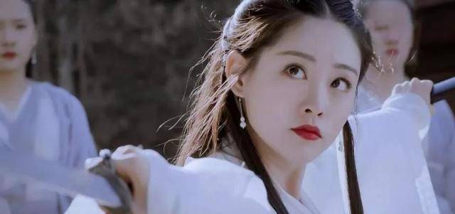 祝绪丹拍戏时是个能吃苦的主,不受宠是因没有同公司黄梦莹懂应酬_朱