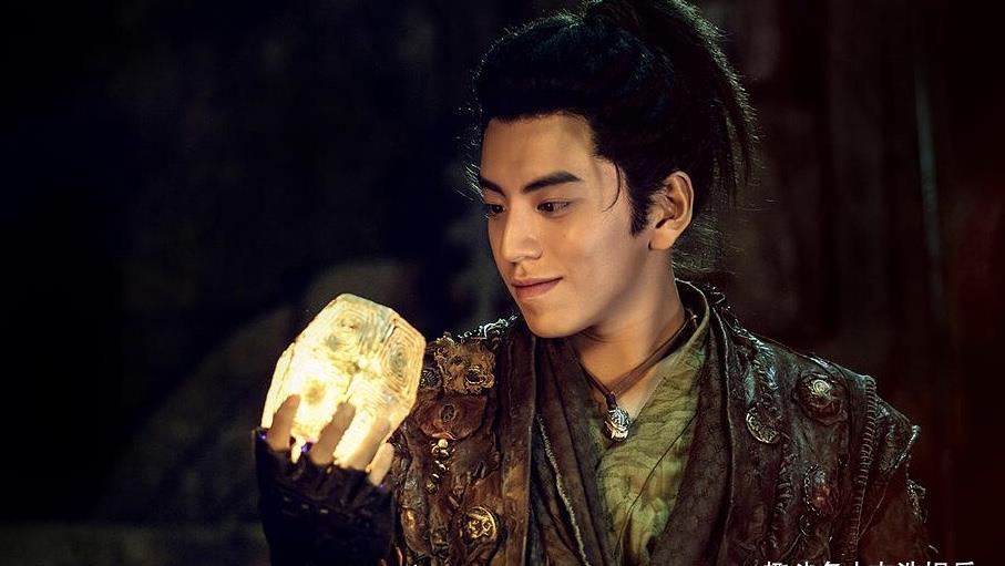 女主则是张天爱;《28岁未成年》中,对戏的是倪妮与霍建华;而与王大陆