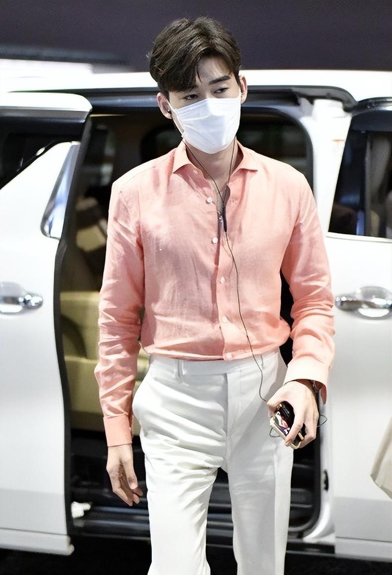 170岁到180岁的男生学会穿亮色衬衫,清新又洋气,关键是要更高级_款式