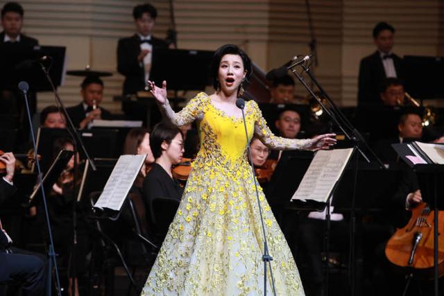 王争场 摄人物名片唐琳,浙江歌舞剧院女高音,优秀演员,曾荣获意大利"