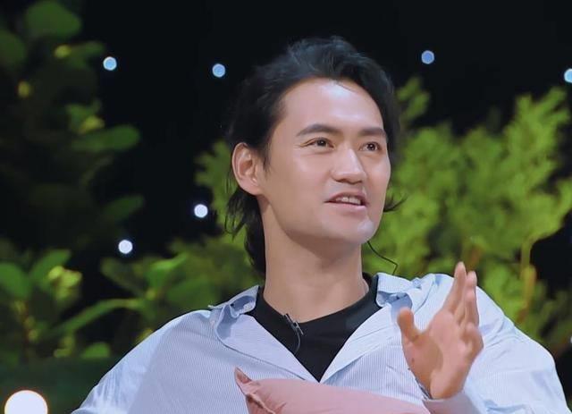 袁弘沙溢都已经说了,下一次录制节目郎朗还是自费跟着,不然吉娜真的