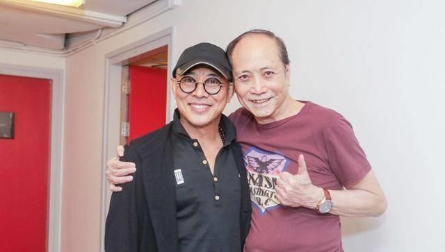 罕见公开亮相,李连杰现身香港与83岁岳父同框合影!_利智_向华强_表演