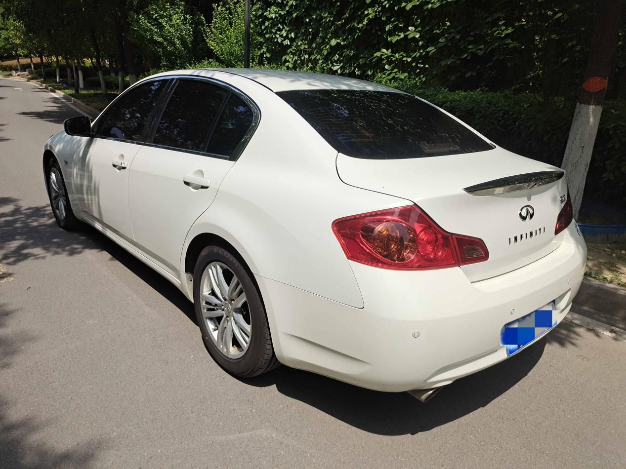 自夸半天也没卖,8w的英菲尼迪g25车况一言难尽_搜狐汽车_搜狐网