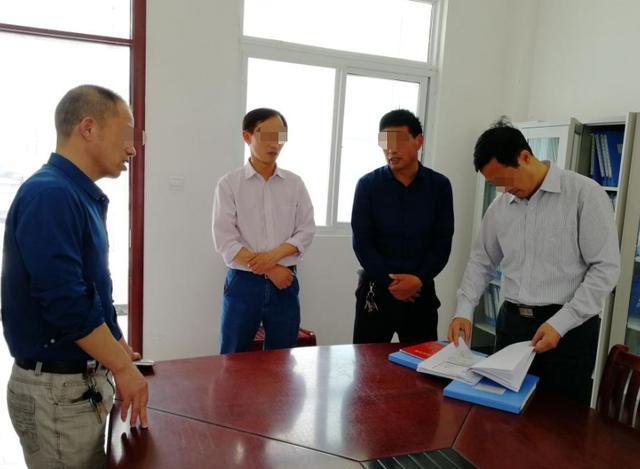 从2004年开始刘胜先后从霍邱县委组织部用不到5年的时间,飞速地升到