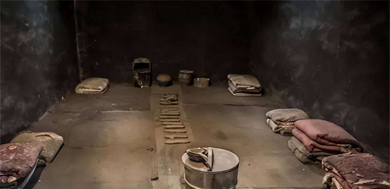 被暴雨侵蚀后的渣滓洞意外露出暗格,揭开了一段沉痛的历史_江姐_越狱