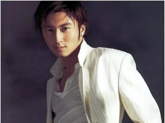 青年企业家谢霆锋(nicholas tse,1980年1月29日-),祖籍广东番禺,出生