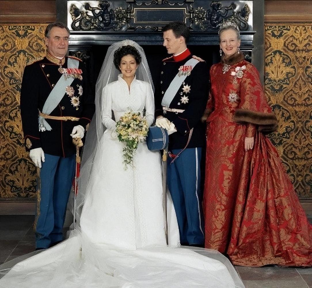 文雅丽很委屈：跟前夫分手17年，她的两个儿子都被剥夺王子称号_手机搜狐网