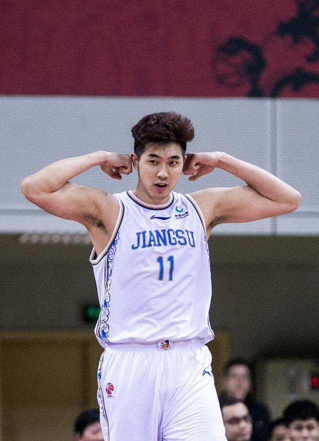 爱侣扛起家主大旗远赴新疆,爱相随组奥运助妻团_吴冠希_家庭_丈夫