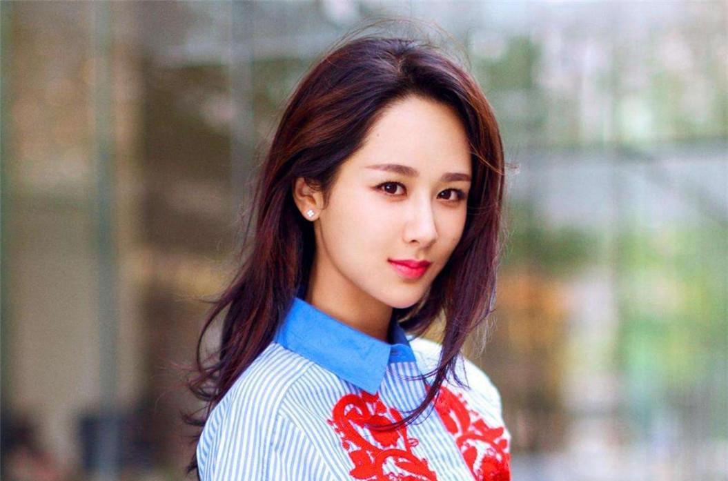 原来"杨紫"只是艺名,知道她真名叫啥后,网友:第二个字怎么念_名字