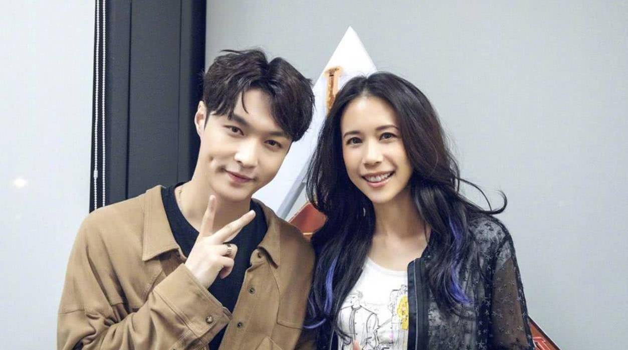 说起张艺兴大家一定不会感到陌生,凭借《前任2:备胎反击战》进入观众