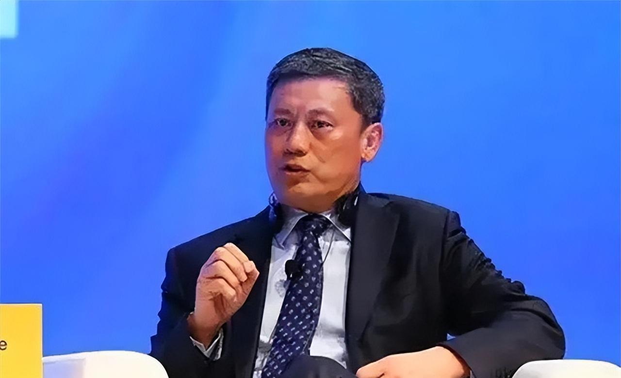 身体早已为他拉响警报,但他被事务所困,抽不开身了.