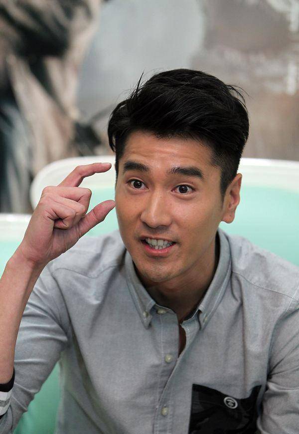 赵又廷:我们俩只要一回家就会狂说话,爱你的人,总是话很多_交流_镜头_