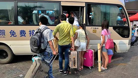 昔日龙华站街女,却是"三和大神"心中女神,年过半百竟为爱怀孕_生活