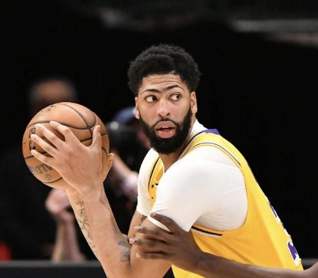 浓眉复出表现迷离,命中率不足30%,湖人真难_比赛_独行侠_球迷