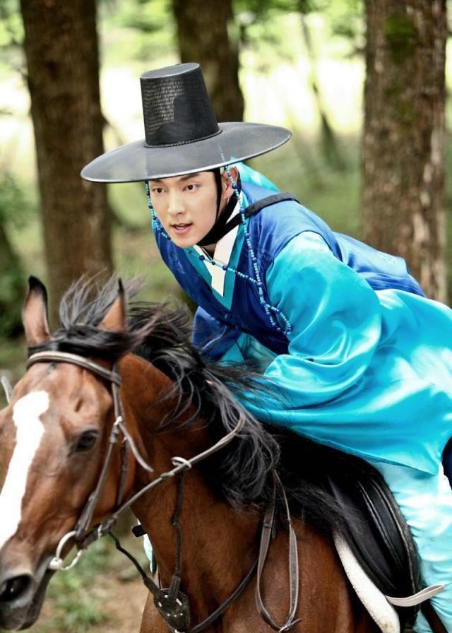 「全能李准基」热爱运动的演员,撩到你的何止于腹肌_动作_跆拳道_武术