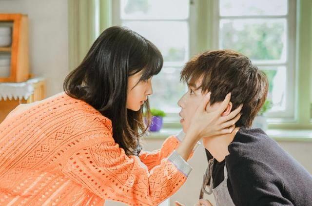 《喵,请许愿》的俩位出演,并并不像梁洁跟张新成一样,拥有十分高的