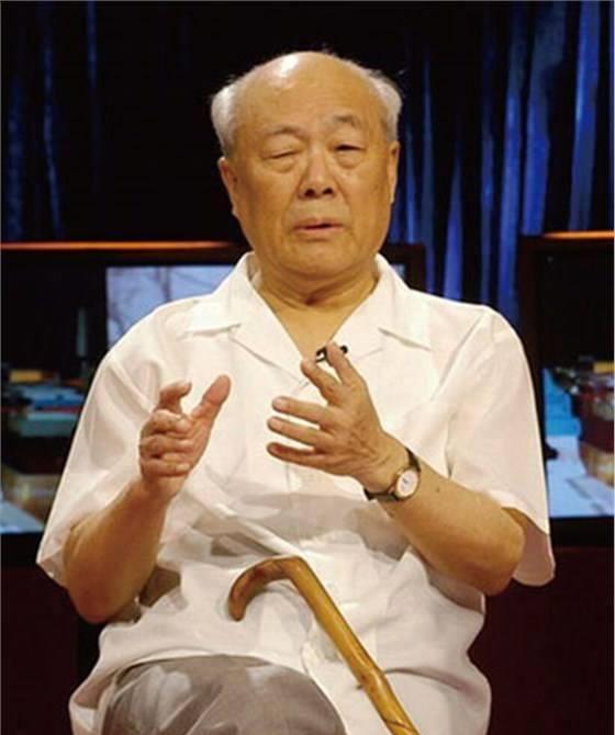 虽然欧阳中石先生是票友,但确是奚啸伯先生的弟子.以前听过欧阳中