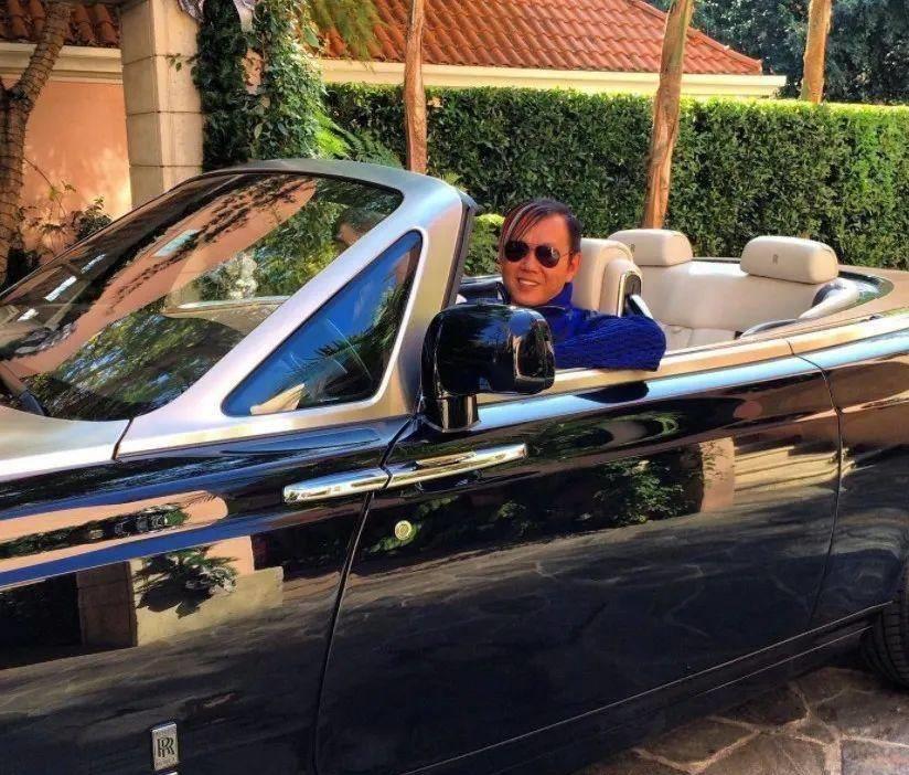 我只知道两人是大学毕业后认识的.直到正妻出现,洪永世才稍作停顿.