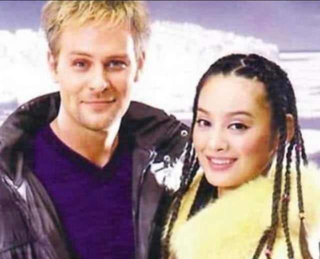 从早婚早育小女人,到情史豪放大女主,宁静被跨国婚姻"坑"惨?_父母_男