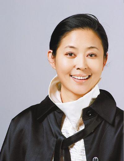 倪萍说,你先别死了,你先到我们家来给我擦地吧,你死什么你呀!