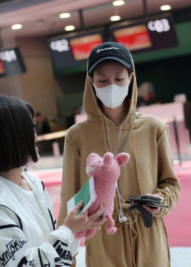 鹿晗扛热巴都叫苦连天,骨架大的胖迪,会穿才能显瘦_李溪芮_迪丽热巴