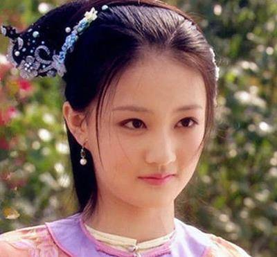 徐璐2008年,被李少红导演选中出演翻拍的【新版红楼梦】,在剧中饰演