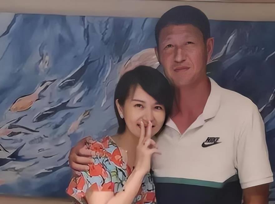 歌手甘萍:当红时为爱隐退,嫁退役运动员黎兵,51岁越活越年轻_质疑_好