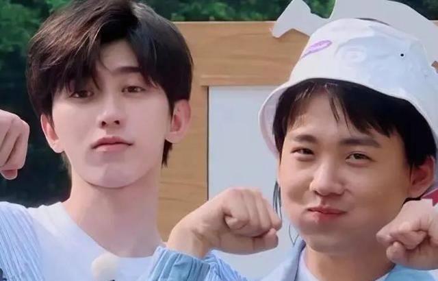 第三,在"跑男"下期节目预告播出后,"蔡徐坤说郭麒麟胖了"的词条,迅速