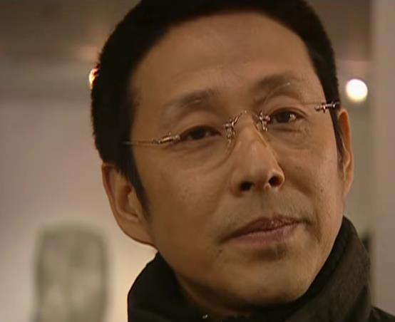 同样演"黑老大",张颂文,陈道明和王志文放一起看,差别出来了!