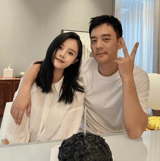 李光洁为妻子庆祝生日!一家三口幸福美满_隋雨蒙_老婆_郝蕾