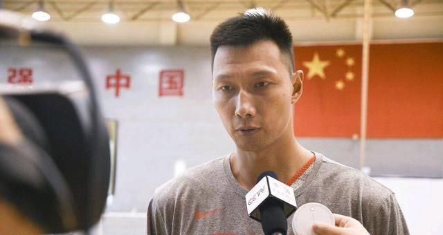 快讯:刘景远亲赴新疆抢周琦易建联为国出战小丁4000万无人接盘_辽宁队