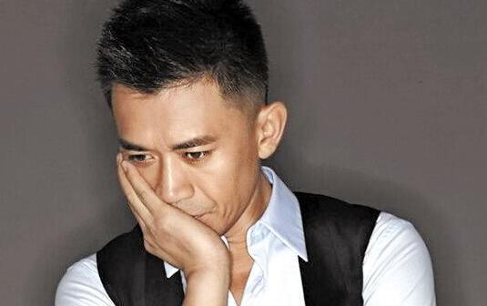3任妻子都是大美女,老来有喜家庭幸福!_冯钰棋_范冰冰_孙宁