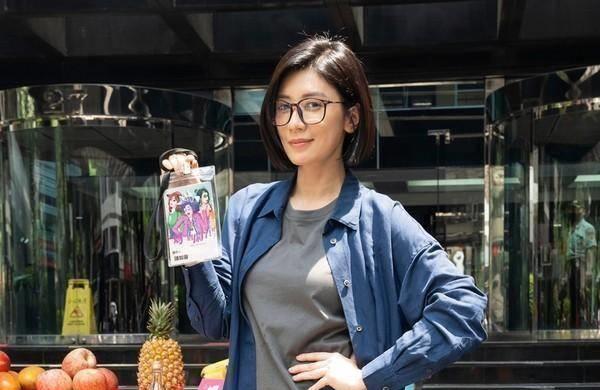 女神贾静雯新剧造型亮眼,除了演员还身兼制作人_角色_网友_柯佳