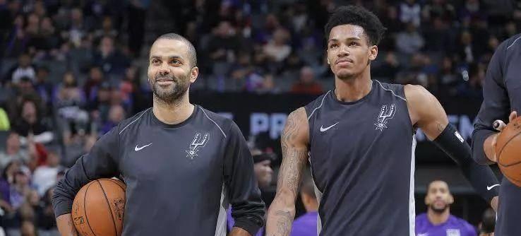 球衣退役当夜,帕克在马刺阵中已找到了接班人_穆雷_波波维奇_时候