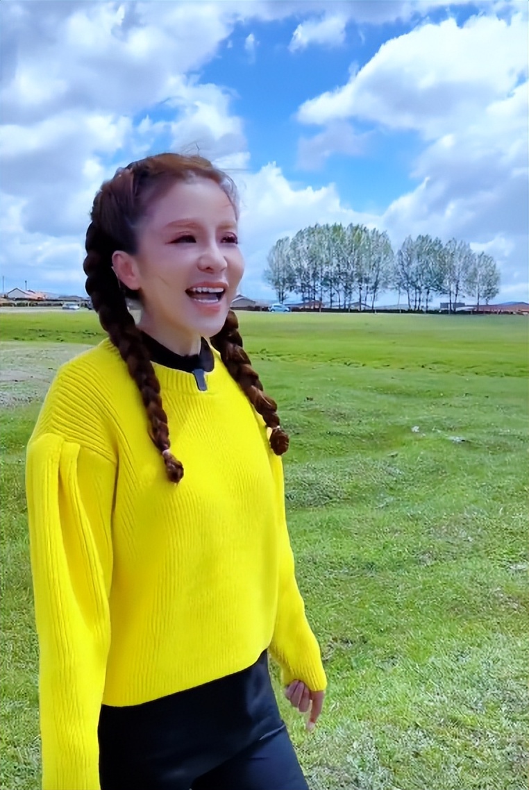 朱迅:睹物思人,在《你好生活4》录制现场因想念母亲而嚎啕大哭_云朵