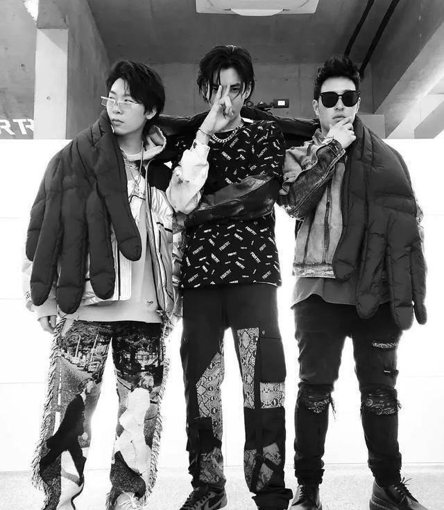 名表和aj狠货无数的潘玮柏,竟然娶了一个卖假货的女孩当老婆?