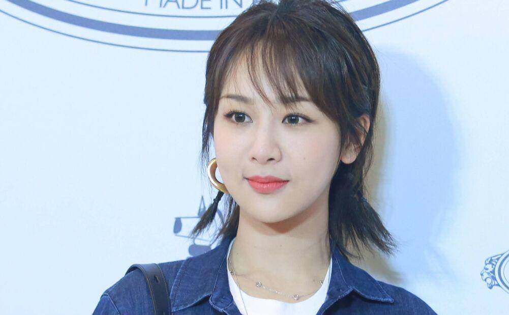 杨紫自称落魄童星,11岁被大家熟知,15岁却接不到戏_角色_梦想_儿女