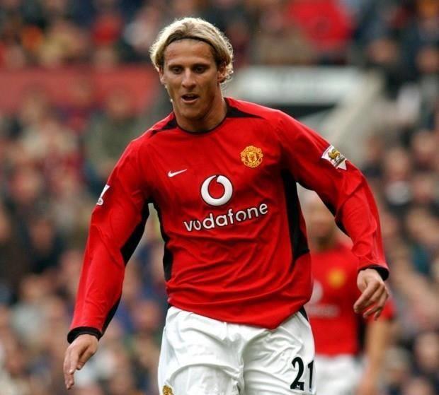 曼联已成球星"坟墓",逃离梦剧场后7顶星复活,c罗或成下一个_玛利亚