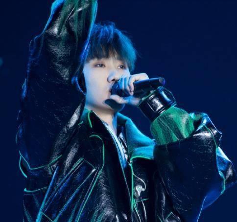 汪苏泷为怀念青春写的歌,唱哭无数失恋的女孩,网友:泪流满面_歌曲